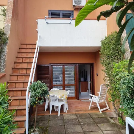 La Casina Di Adina Casa vacanze *